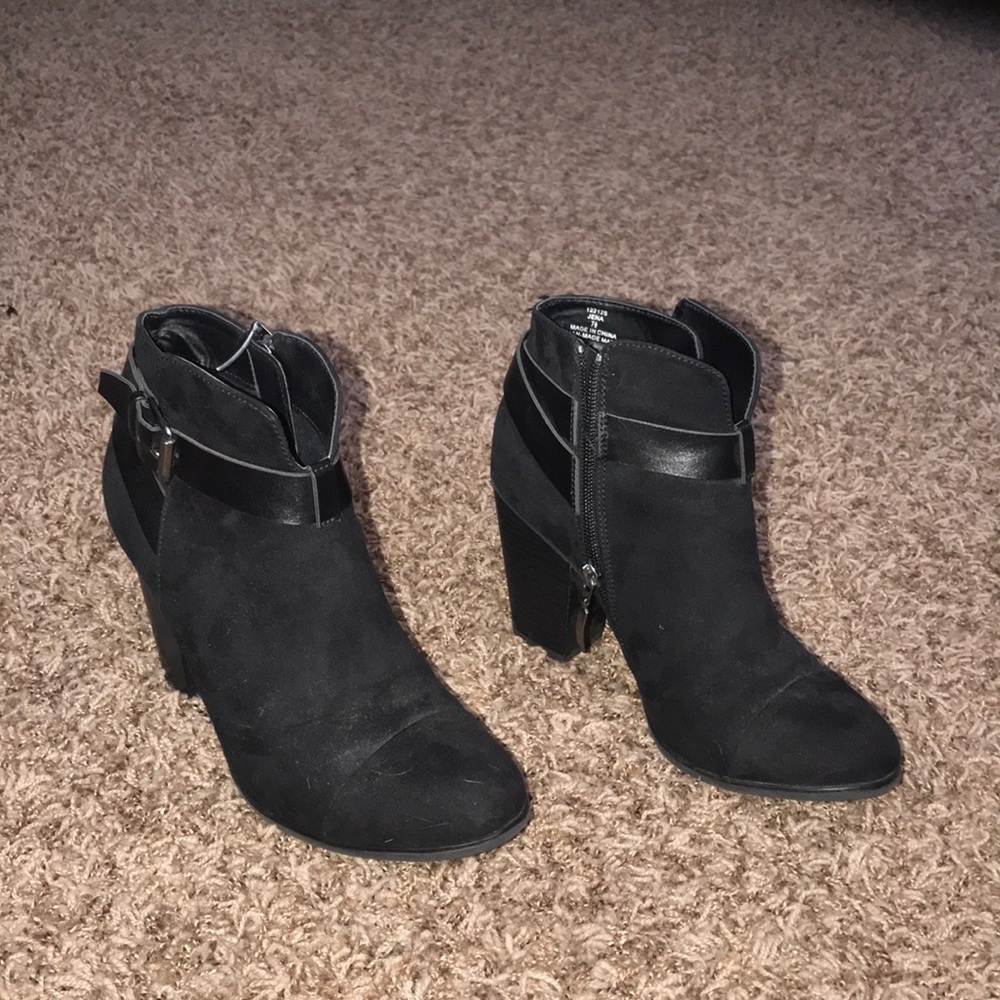 Women’s shoes - size 7 1/2 black booties